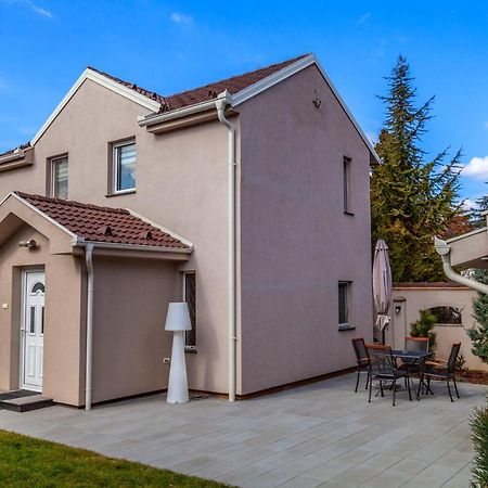 Dc Executive Homes Újvidék Kültér fotó