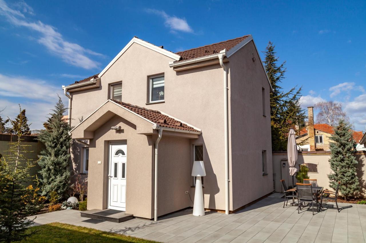 Dc Executive Homes Újvidék Kültér fotó